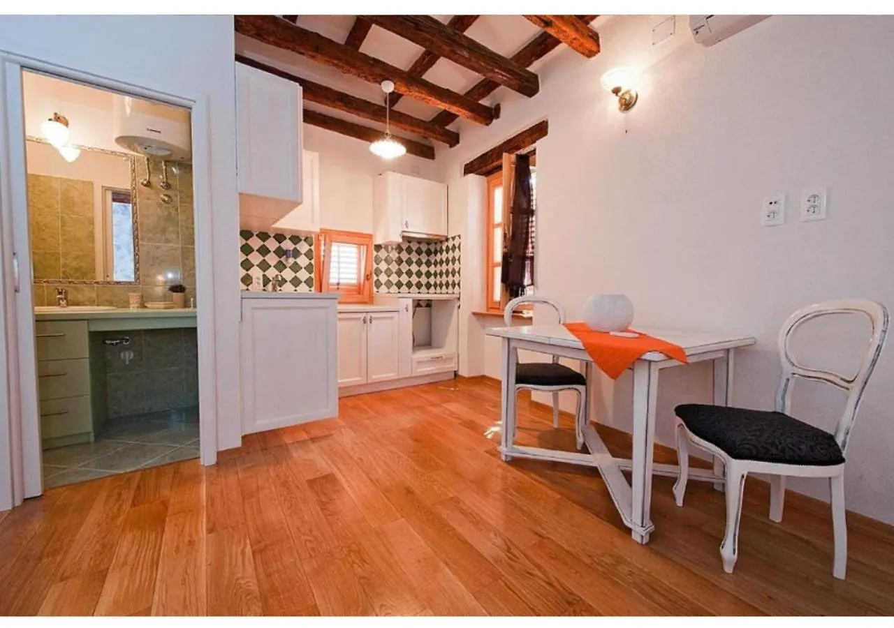 San Cristoforo Accommodations Rovinj - Garzotto Apartman